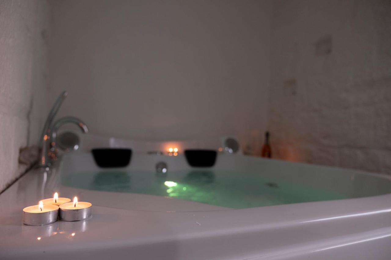 Amalfi Pool Suite - Puglia Mia Apartments Monopoli Luaran gambar