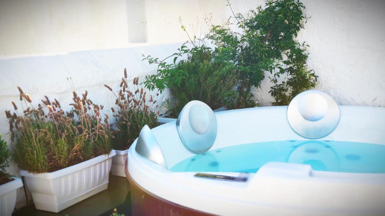 Amalfi Pool Suite - Puglia Mia Apartments Monopoli Luaran gambar